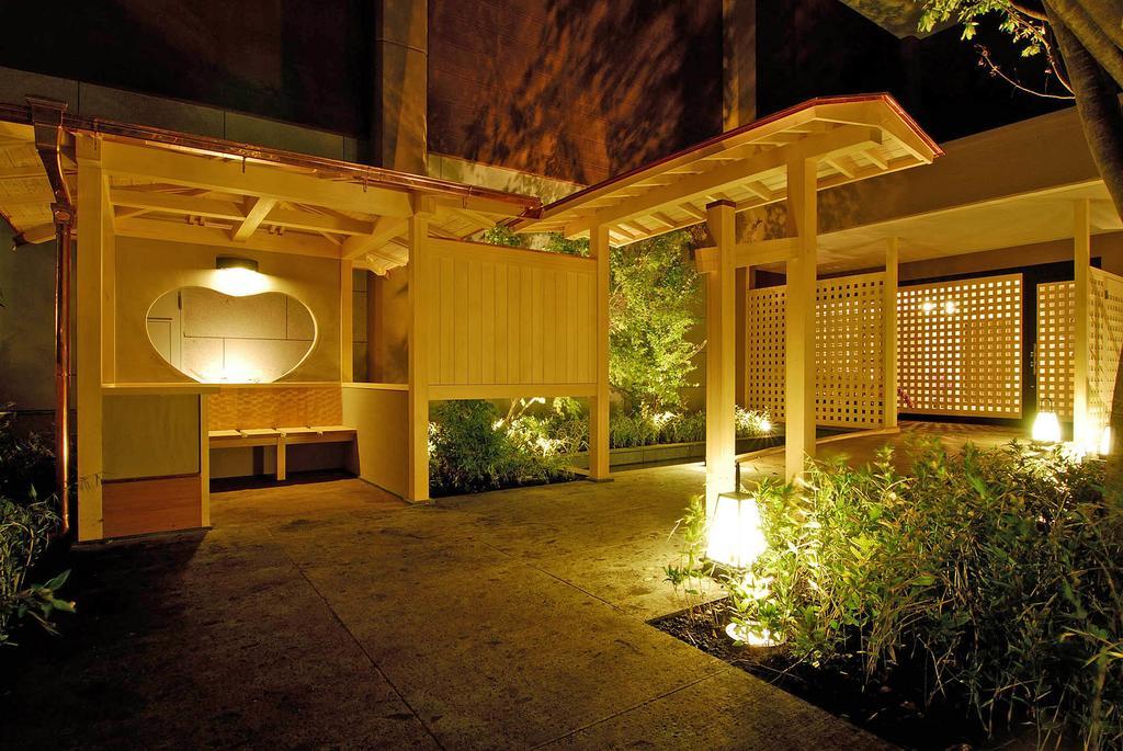 Отель Hakone Tokinoshizuku Экстерьер фото A tea house in Japan